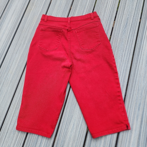 10p Red denim capris - Picture 2 of 10